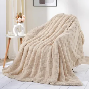 Sherpa Throw Blanket for Couch, Checkered Fleece Warm Blanket for Winter, Soft Fuzzy Cozy Bed Blanket for Women, Reversible Thick Christmas Blanket All Season Use, Beige, 50x60 inches