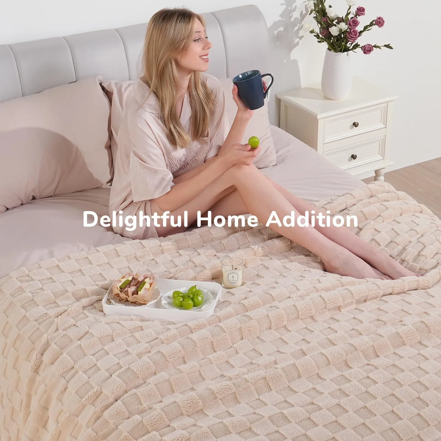 Sherpa Throw Blanket for Couch, Checkered Fleece Warm Blanket for Winter, Soft Fuzzy Cozy Bed Blanket for Women, Reversible Thick Christmas Blanket All Season Use, Beige, 50x60 inches